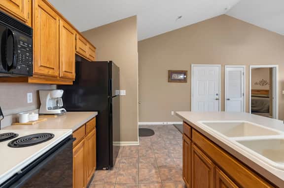 OakRidge - Condo 706 AB | WK | 2 BD - Image 4