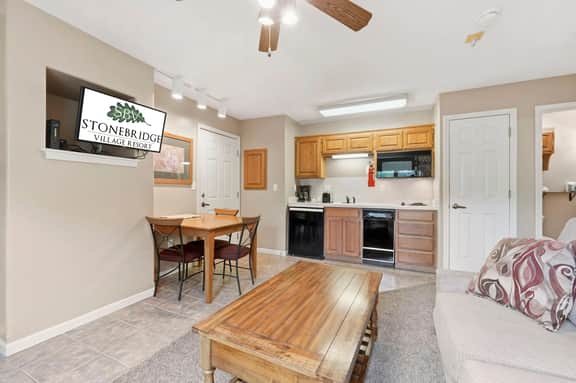 OakRidge - Condo 720 B | WK | HR | QS - Image 3