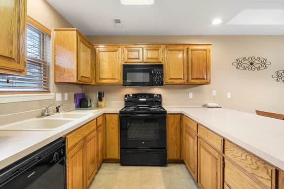 OakRidge - Condo 709 A | 1 BD - Image 3