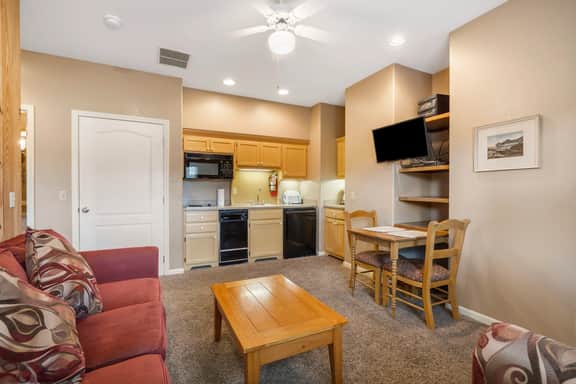 OakRidge - Condo 731 B | QS - Image 2