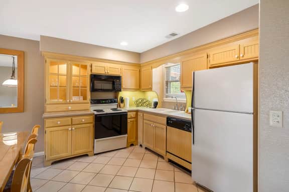 OakRidge - Condo 731 AB | 2 BD - Image 2