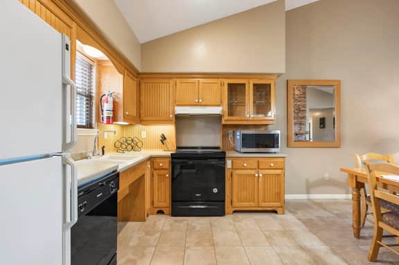 OakRidge - Condo 762 AB | WK | HR | 2 BD - Image 5