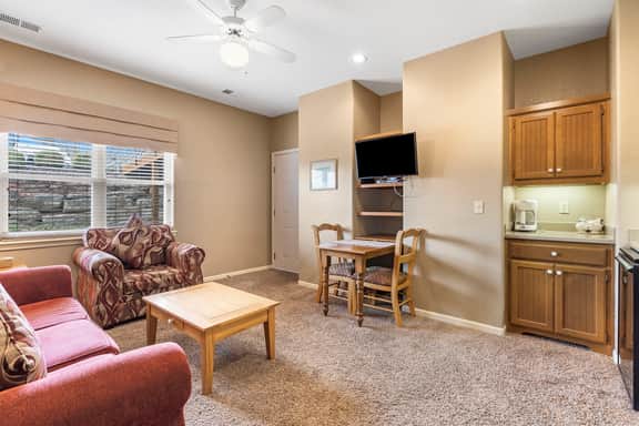 OakRidge - Condo 747 B | QS - Image 4