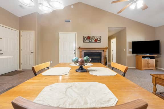 OakRidge - Condo 712 AB | WK | 2 BD - Image 4