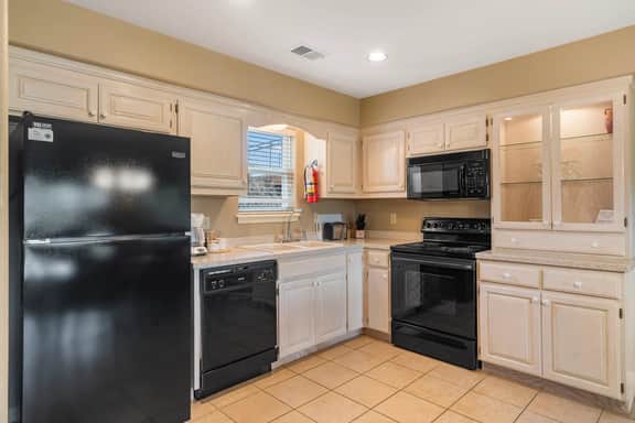 OakRidge - Condo 783 AB | 2 BD - Image 4