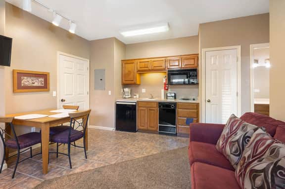 OakRidge - Condo 713 B | QS - Image 4