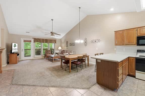 OakRidge - Condo 722 A | WK | 1 BD - Image 3
