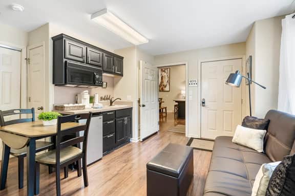StoneBridge Village - Oaks 132B - QS | PMR | WK | CN - Image 3