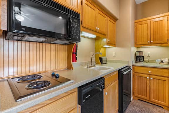 OakRidge - Condo 763 A | 1 BD - Image 4