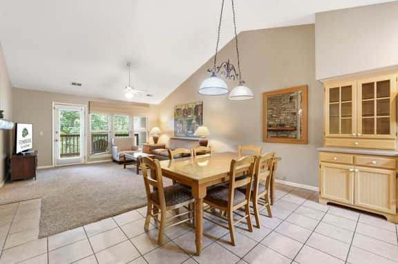 OakRidge - Condo 732 AB | WK | 2 BD - Image 2