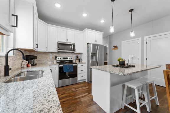 Branson Cove - Hunter's Hideout Lodge - 3 BD - Image 2