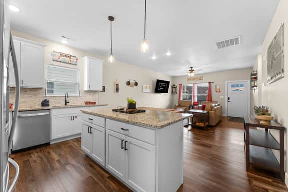Branson Cove - Grill & Chill Lodge - 3 BD - Image 3