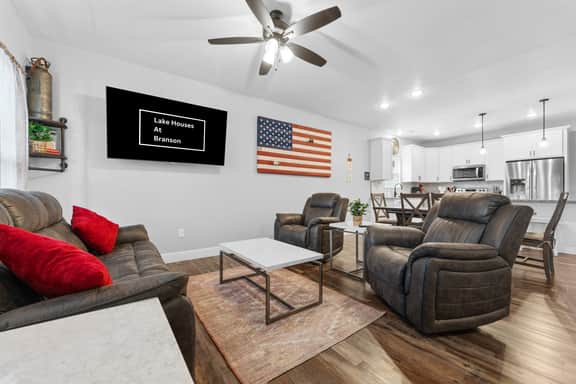 Branson Cove - Fire Station Lodge - 3 BD - Image 3