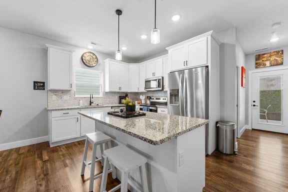 Branson Cove - Fire Station Lodge - 3 BD - Image 2