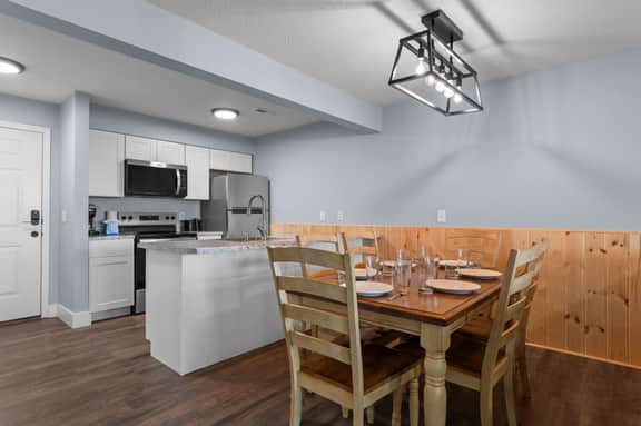 Rock Lane - Condo 635 - 2 BD | LV | WK - Image 4