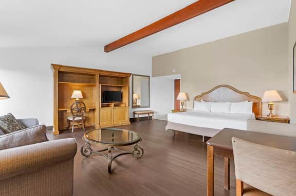 Rock Lane - Room 304 - K | LV - Image 4