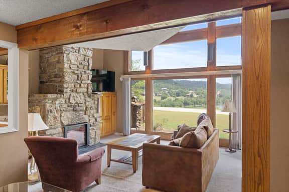 Table Rock Landing - Unit 31 - Image 4