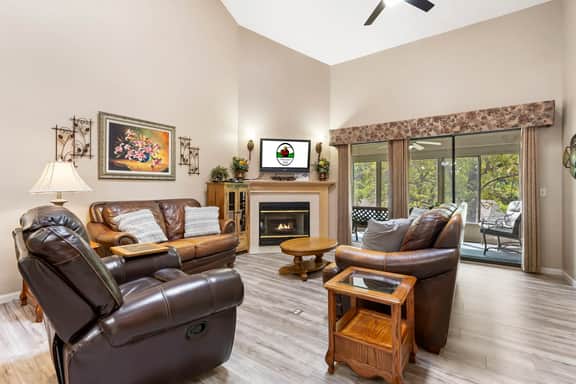 Pointe - 6411 - 4 BD - Image 2
