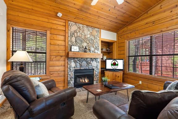 Cabins at Grand Mountain - Cabin 285 - 1 BD | PMR - Image 4