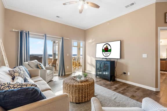 Majestic 109 - 2 BD | WK | LAKE - Image 3