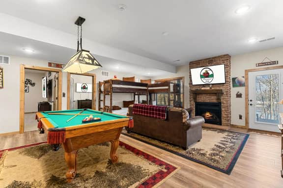 Newton Lake Lodge II - 6 BD - Image 5