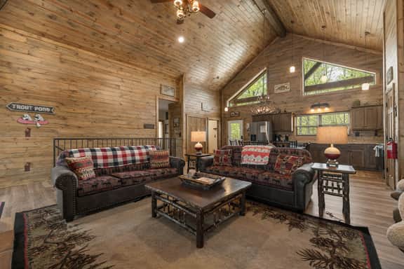 Newton Lake Lodge II - 6 BD - Image 4