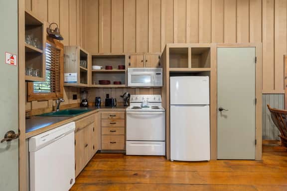 Cabins at Green Mountain - Cabin 11 - 2 BD - Image 4
