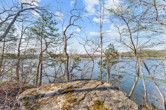 Newton Lake Lodge - 5 BD - Image 4