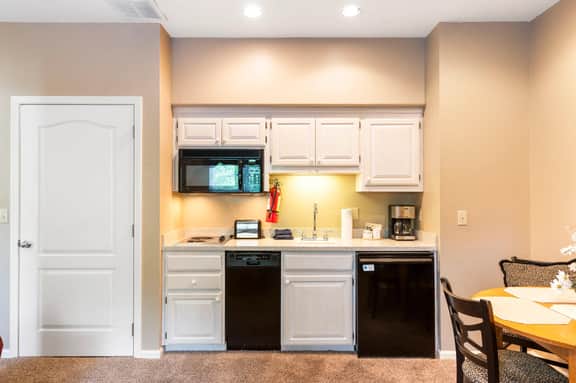 OakRidge - Condo 777 B | QS - Image 2