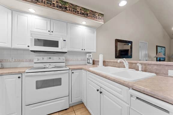 French Quarter - Condo 342C - 2 BD + L - Image 5