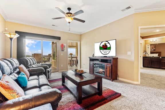 Majestic 215 - 2 BD | LAKE - Image 4