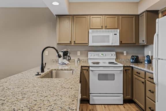 Indian Point - Condo 1501B - 1 BD | LV | CN - Image 3