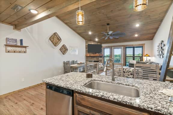 Indian Point - Condo 1209 - 3 BD + L | LV - Image 5