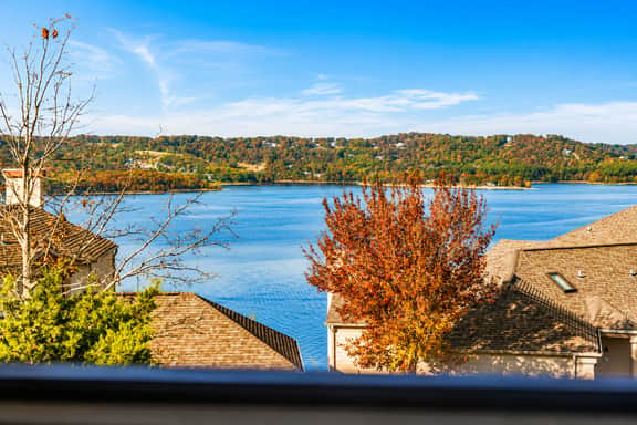 Rocky Shores - Windswept On Table Rock Lake - 7 BD - Image 2