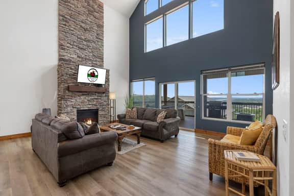 Crowne View - Blue Water Lodge - 5 BD - Image 2