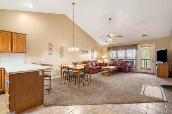 OakRidge - Condo 728 AB | WK | 2 BD - Image 2