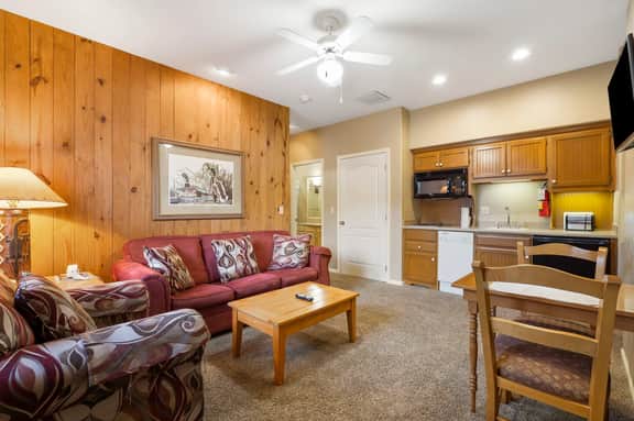 OakRidge - Condo 739 B | QS - Image 2