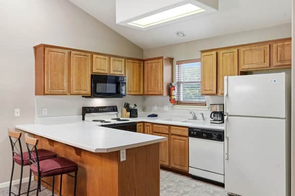 OakRidge - Condo 726 A | WK | 1 BD | DNR | TAN - Image 5
