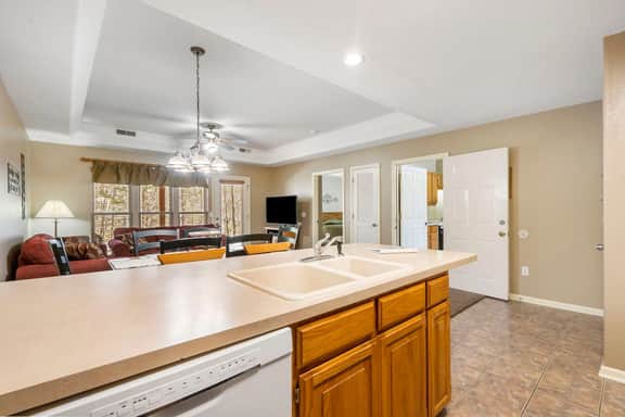 OakRidge - Condo 703 A | 1 BD - Image 5