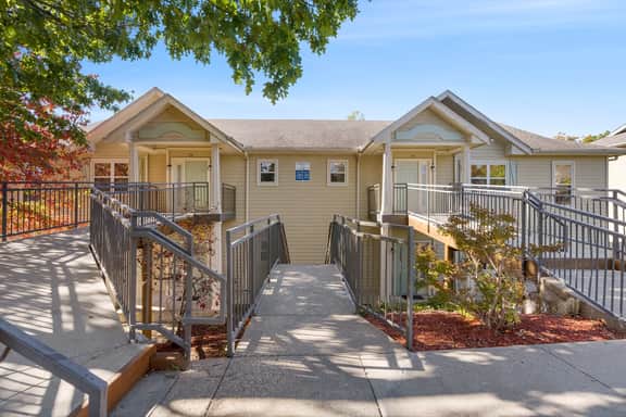 OakRidge - Condo 754 AB | WK | 2 BD - Image 5