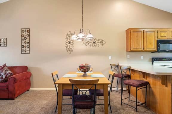 OakRidge - Condo 716 A | WK | 1 BD - Image 4
