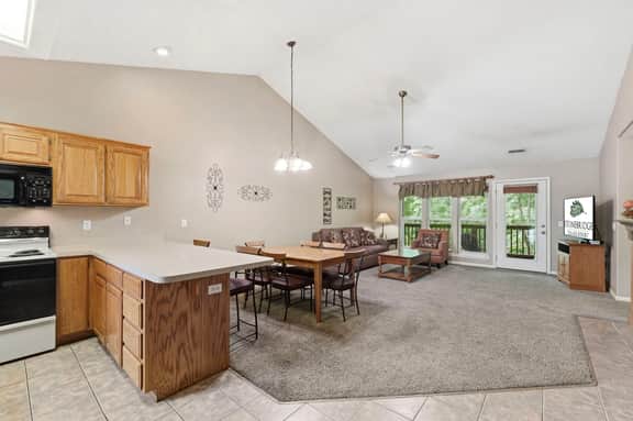 OakRidge - Condo 710 AB | WK | 2 BD - Image 4