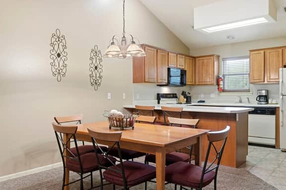 OakRidge - Condo 726 AB | WK | 2 BR | DNR | TAN - Image 4