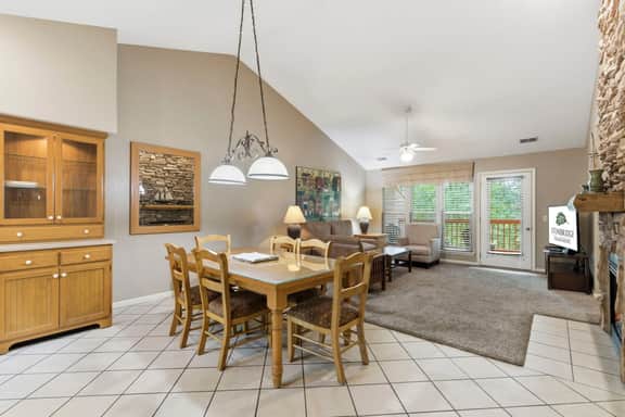 OakRidge - Condo 734 AB | WK | 2 BD - Image 4