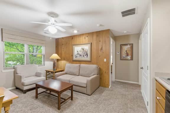 OakRidge - Condo 740 B | WK | QS - Image 3