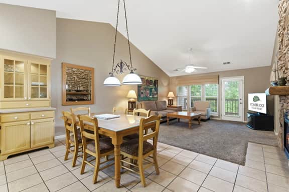 OakRidge - Condo 730 A | WK | 1 BD - Image 3
