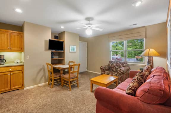 OakRidge - Condo 764 B | WK | QS - Image 2