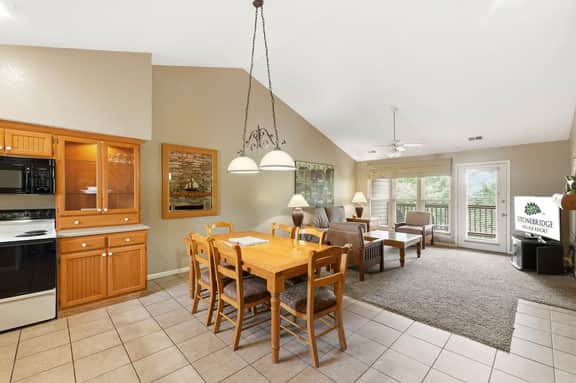 OakRidge - Condo 758 A | WK | 1 BD - Image 2