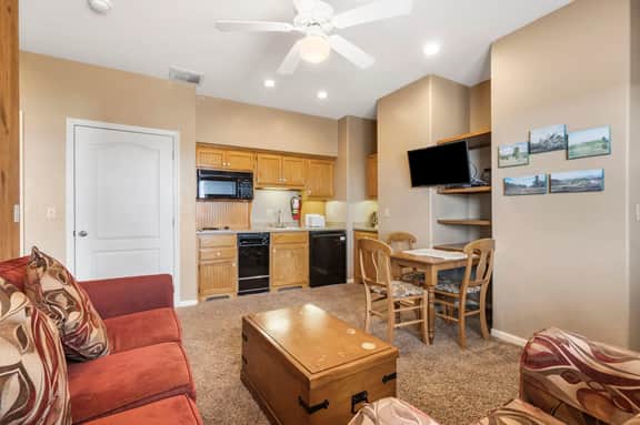 OakRidge - Condo 755 B | QS - Image 4