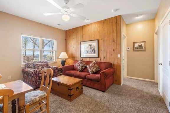 OakRidge - Condo 755 B | QS - Image 2